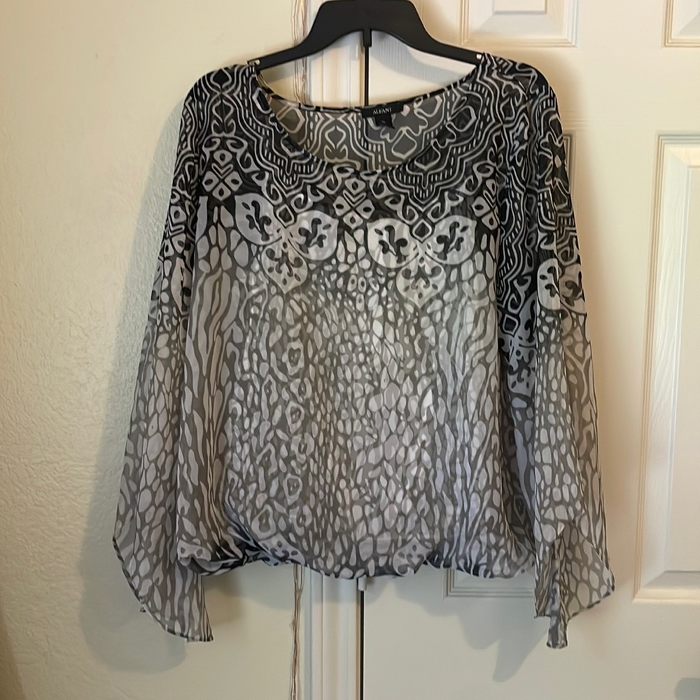 Black grey and white patterned blouse. Size XL